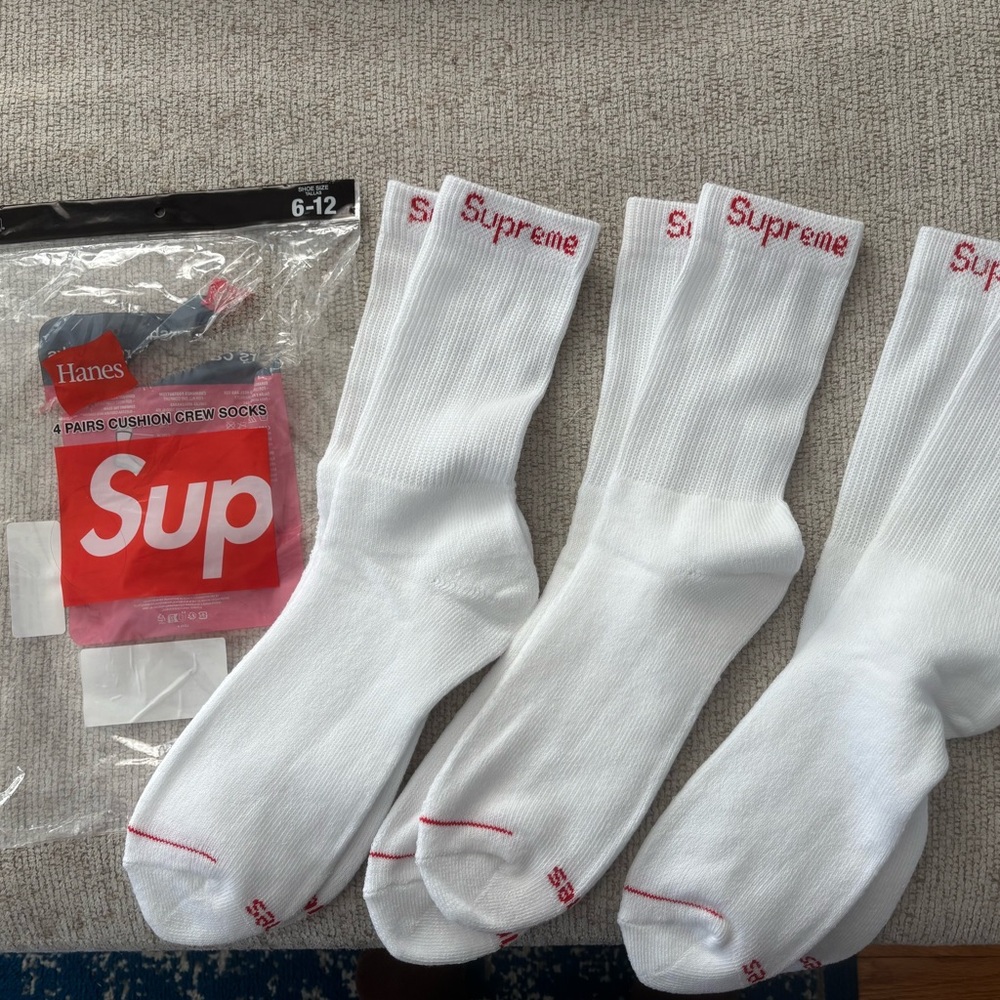 Supreme/Hanes Men’s White and Red Crew Socks